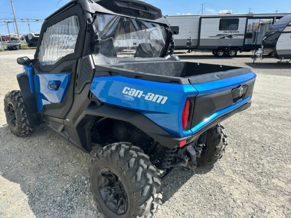 CAN-AM COMMANDER 700 XT 2023 - Image 3