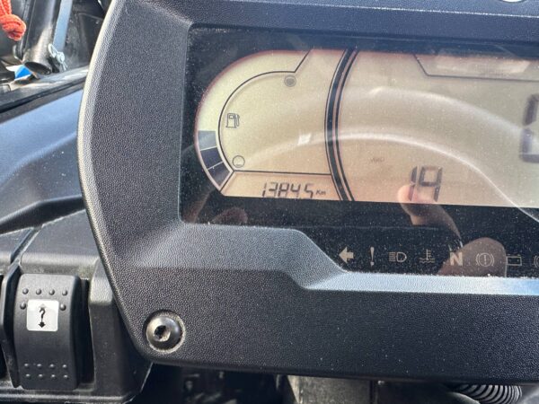 CAN-AM COMMANDER 700 XT 2023 - Image 9